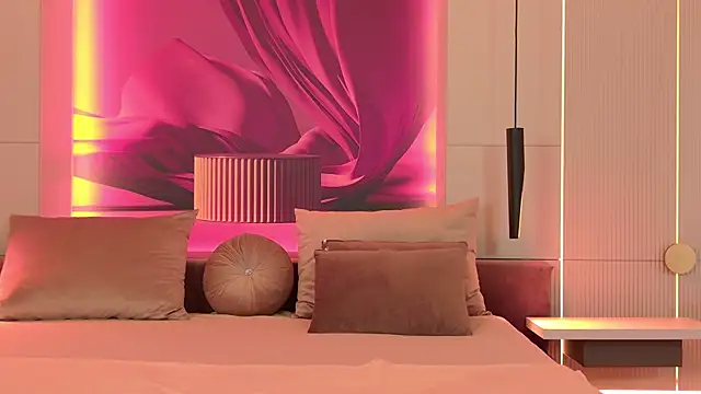 Snapshot of RubyLuxee chatting on November 28, 2025, 6:24 am RubyLuxee online show from November 28, 2025, 6:24 am