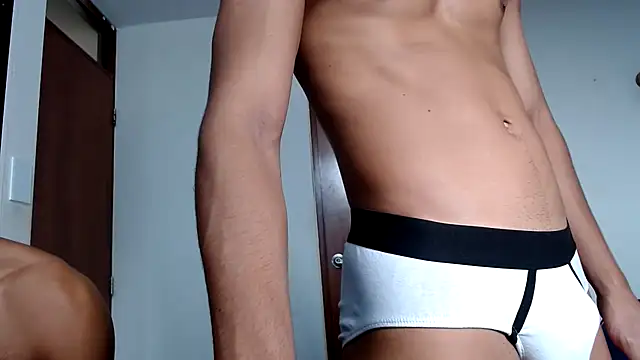 HOTLATINO2025 online show from March 31, 2026, 3:36 pm