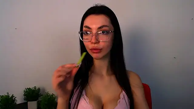Snapshot of Lexi_Jous chatting on May 6, 2026, 12:20 pm Lexi Jous online show from May 6, 2026, 12:20 pm