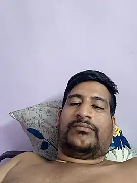 Snapshot of honeyrose765 chatting on October 18, 2025, 10:34 pm honeyrose765 online show from October 18, 2025, 10:34 pm