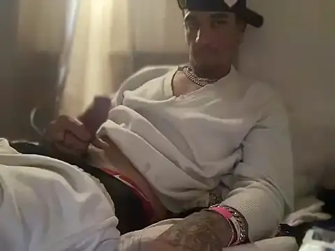 Snapshot of badboy366 chatting on April 6, 2026, 1:34 am badboy366 online show from April 6, 2026, 1:34 am