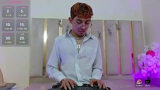 Snapshot of Axel_tay chatting on October 21, 2025, 3:50 am Axel tay online show from October 21, 2025, 3:50 am