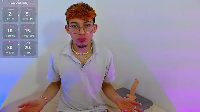 Snapshot of Axel_tay chatting on March 23, 2025, 3:32 am Axel tay online show from March 23, 2025, 3:32 am