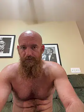 Snapshot of 32XRedBeard chatting on May 10, 2026, 12:20 pm 32XRedBeard online show from May 10, 2026, 12:20 pm