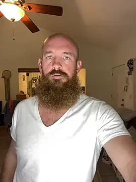 Snapshot of 32XRedBeard chatting on January 16, 2025, 5:23 pm 32XRedBeard online show from January 16, 2025, 5:23 pm