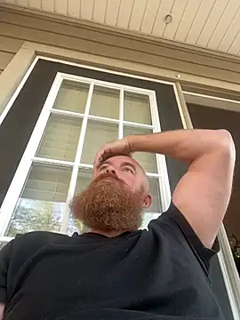 Snapshot of 32XRedBeard chatting on April 18, 2026, 11:56 am 32XRedBeard online show from April 18, 2026, 11:56 am