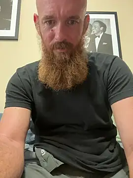 Snapshot of 32XRedBeard chatting on July 13, 2026, 12:48 pm 32XRedBeard online show from July 13, 2026, 12:48 pm