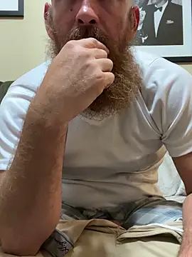 Snapshot of 32XRedBeard chatting on May 4, 2026, 12:58 am 32XRedBeard online show from May 4, 2026, 12:58 am