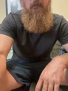 Snapshot of 32XRedBeard chatting on May 31, 2026, 9:37 pm 32XRedBeard online show from May 31, 2026, 9:37 pm