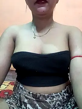 Eisha 20s online show from October 7, 2025, 11:06 pm