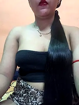 Eisha 20s online show from October 10, 2025, 10:32 pm