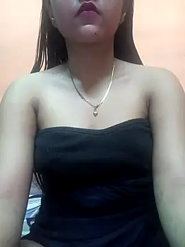 Eisha 20s online show from February 19, 2025, 1:40 am