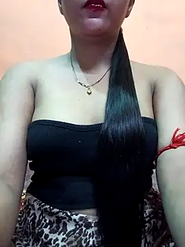 Eisha 20s online show from September 12, 2025, 10:31 pm