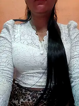 Eisha 20s online show from October 14, 2025, 10:20 pm