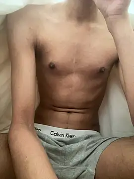 Snapshot of mdnn77 chatting on March 5, 2025, 3:51 pm mdnn77 online show from March 5, 2025, 3:51 pm