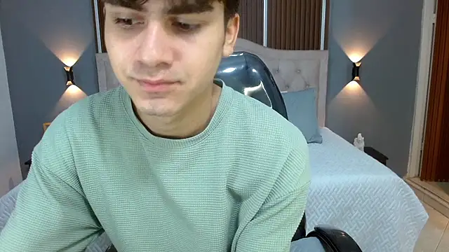 Snapshot of Tommy18__ chatting on September 26, 2025, 3:35 am Tommy18 online show from September 26, 2025, 3:35 am