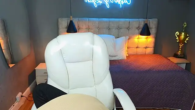 Snapshot of Tommy18__ chatting on March 13, 2025, 7:09 am Tommy18 online show from March 13, 2025, 7:09 am