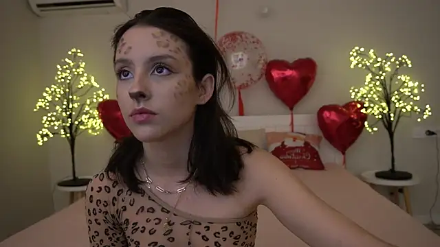 Snapshot of AnnaElys chatting on February 18, 2025, 9:31 pm AnnaElys online show from February 18, 2025, 9:31 pm