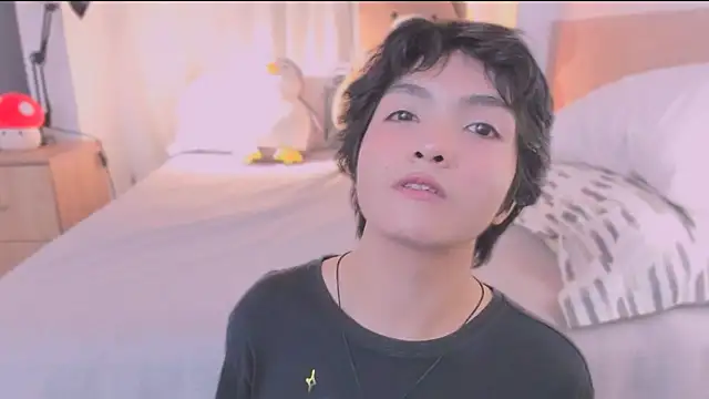 Snapshot of AllanYong18 chatting on March 2, 2026, 7:15 am AllanYong18 online show from March 2, 2026, 7:15 am