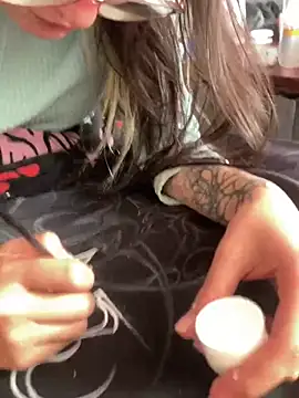 Snapshot of NubeZea chatting on October 22, 2025, 2:49 pm NubeZea online show from October 22, 2025, 2:49 pm