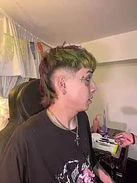 Snapshot of NubeZea chatting on February 11, 2026, 3:06 am NubeZea online show from February 11, 2026, 3:06 am