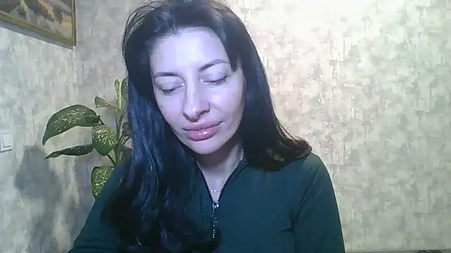 LissaBlossom online show from October 9, 2025, 3:56 pm