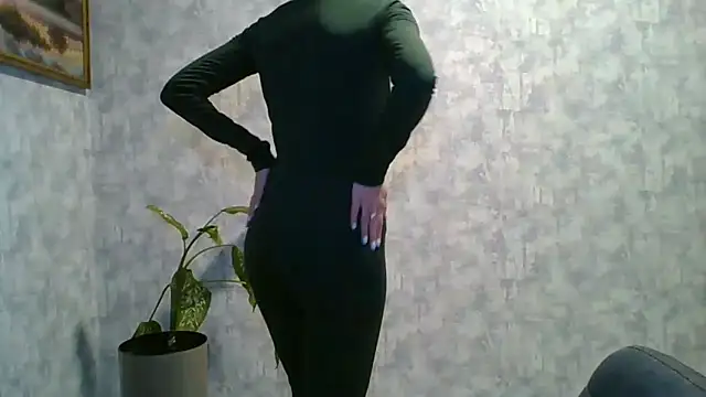 Snapshot of LissaBlossom chatting on May 3, 2026, 2:38 am LissaBlossom online show from May 3, 2026, 2:38 am