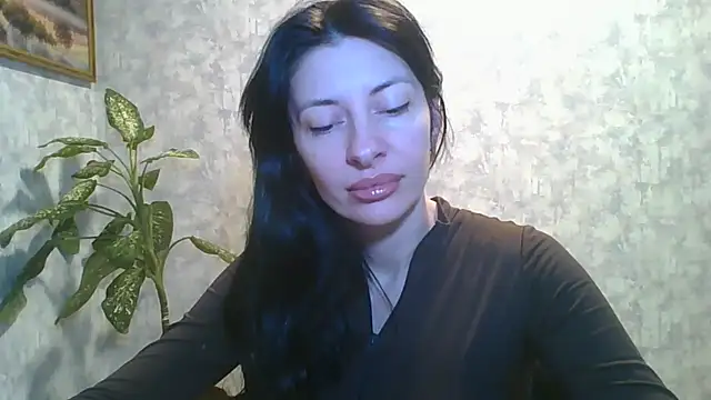 LissaBlossom online show from April 14, 2026, 2:44 pm