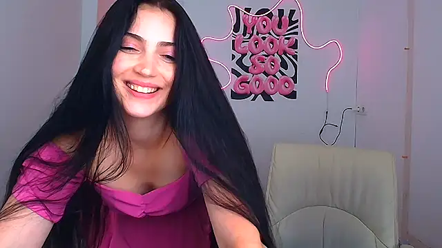 Snapshot of Amalia_amor chatting on August 4, 2026, 11:37 am Amalia amor online show from August 4, 2026, 11:37 am