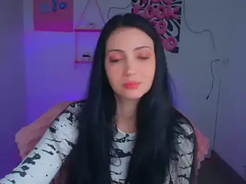 Snapshot of Amalia_amor chatting on April 17, 2026, 5:54 am Amalia amor online show from April 17, 2026, 5:54 am
