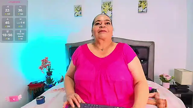 Snapshot of VickyBoobss chatting on March 29, 2026, 12:29 pm VickyBoobss online show from March 29, 2026, 12:29 pm