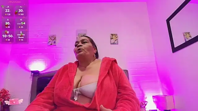 Snapshot of VickyBoobss chatting on May 25, 2026, 7:23 pm VickyBoobss online show from May 25, 2026, 7:23 pm