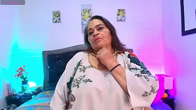 Snapshot of VickyBoobss chatting on April 9, 2026, 7:42 pm VickyBoobss online show from April 9, 2026, 7:42 pm