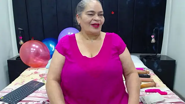 Snapshot of VickyBoobss chatting on March 3, 2026, 7:21 pm VickyBoobss online show from March 3, 2026, 7:21 pm