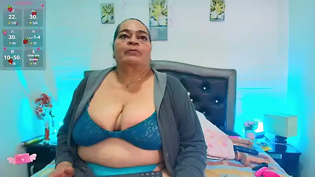 Snapshot of VickyBoobss chatting on May 18, 2026, 2:00 pm VickyBoobss online show from May 18, 2026, 2:00 pm