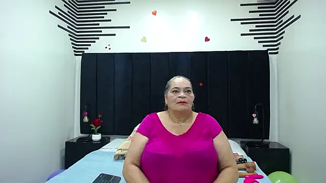 Snapshot of VickyBoobss chatting on March 4, 2026, 7:43 pm VickyBoobss online show from March 4, 2026, 7:43 pm