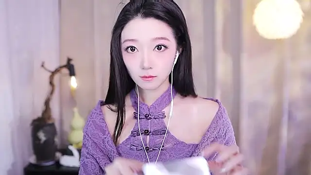 Zoe-99 online show from December 4, 2025, 12:37 pm