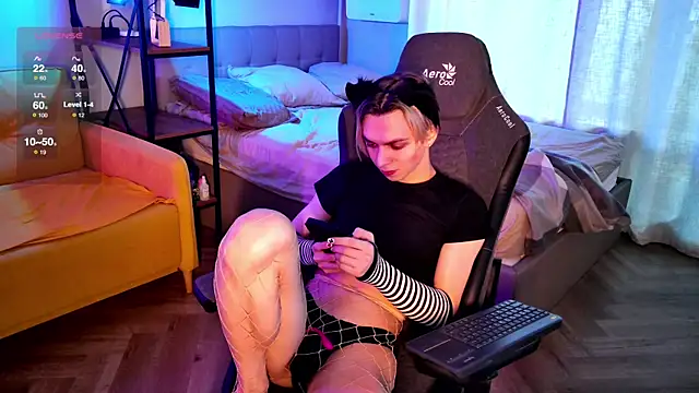 Snapshot of leon_yuugen chatting on March 19, 2025, 2:24 pm leon yuugen online show from March 19, 2025, 2:24 pm