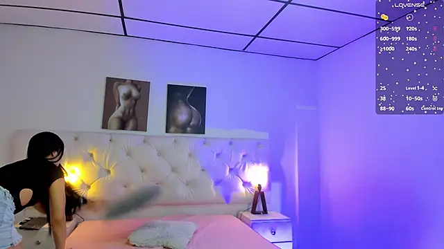 kathy bakerr online show from November 8, 2025, 1:47 pm