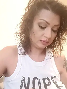 rosse26830 online show from December 5, 2025, 8:24 am