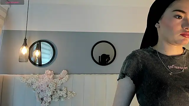 Snapshot of chelsea_bolton_ chatting on March 19, 2026, 12:16 pm chelsea bolton online show from March 19, 2026, 12:16 pm