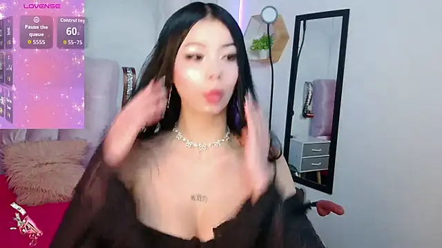 madison oli online show from November 11, 2025, 12:11 pm