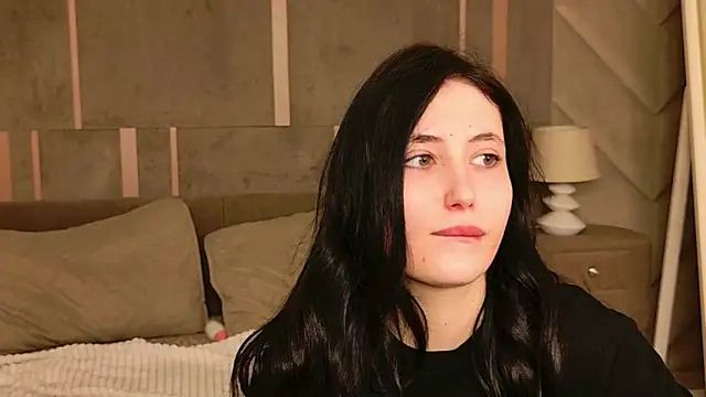 EmmaLawrens online show from February 26, 2026, 10:26 am