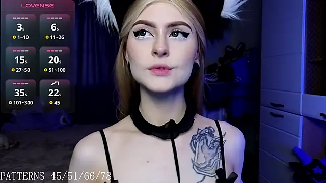 Snapshot of Emily__Mooree chatting on March 16, 2025, 5:36 am Emily Mooree online show from March 16, 2025, 5:36 am