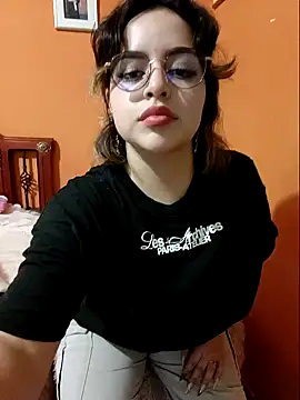 Snapshot of katty_116 chatting on January 16, 2025, 11:27 pm katty 116 online show from January 16, 2025, 11:27 pm