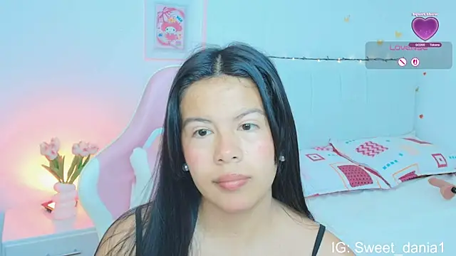 sweet dania  online show from September 13, 2025, 9:09 am