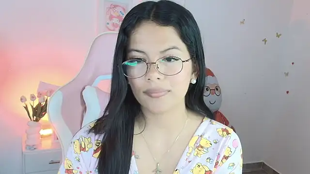 sweet dania  online show from February 22, 2026, 5:32 am