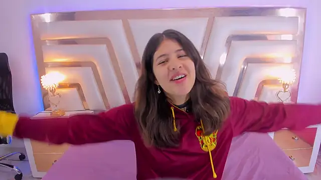 MiaQueen021 online show from March 15, 2025, 12:24 pm