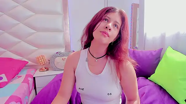 MiaQueen021 online show from September 16, 2025, 2:07 pm