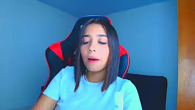 Rousse violett online show from November 25, 2025, 11:05 pm